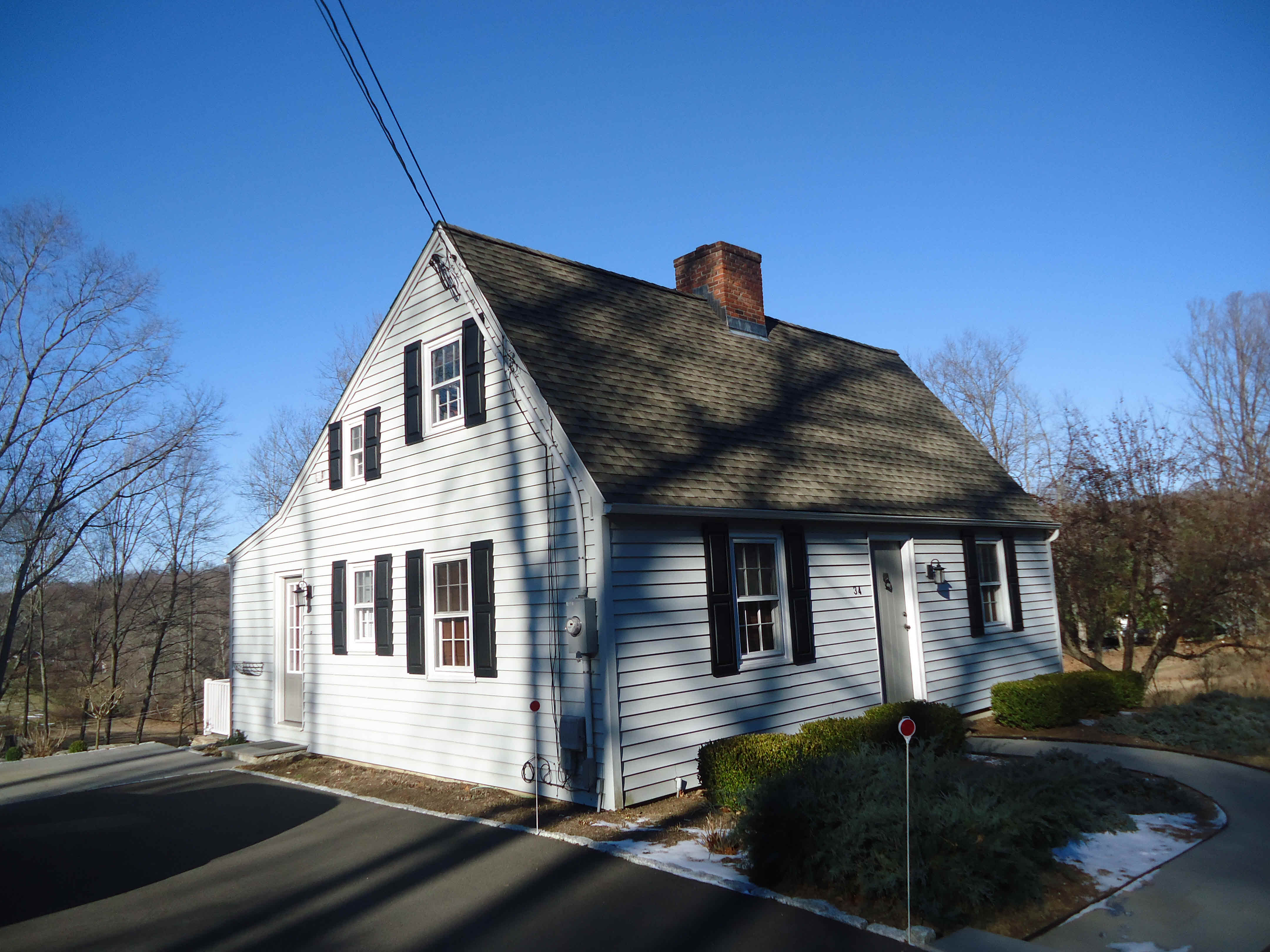 Building photograph for 34 GARRITY LN